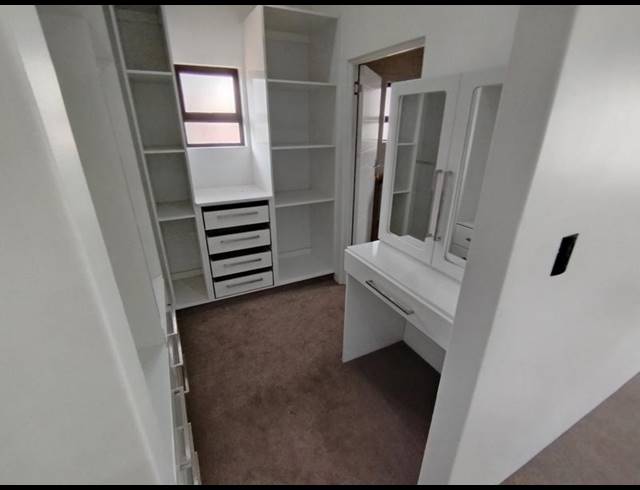 4 BEDROOM HOUSE FOR SALE IN IZINGA